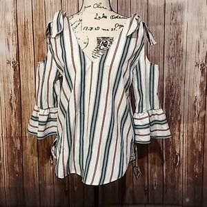 Janetchung v neck and back, peek sleeve blouse